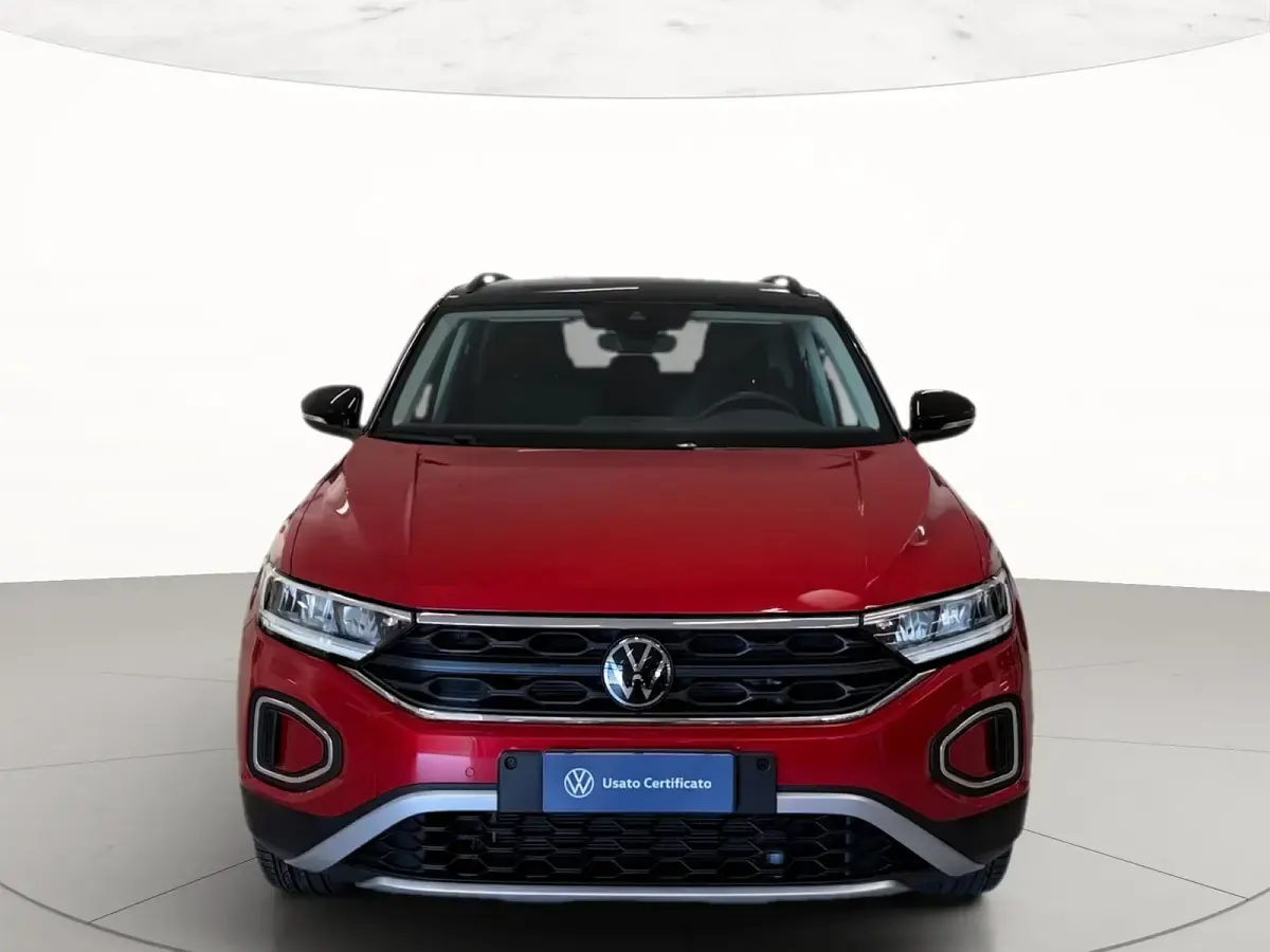 Usata VW T-Roc Life 116 CV (85 kW) 2025 Kings red metallizzato nero SUV