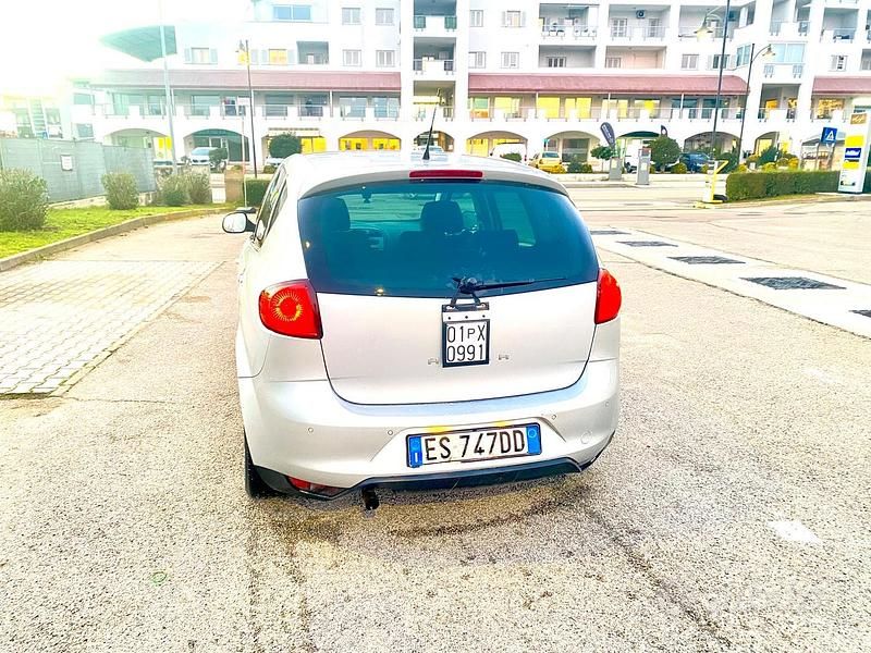 Usata Seat Altea 105 CV (77 kW) 2013 Grigio Monovolume