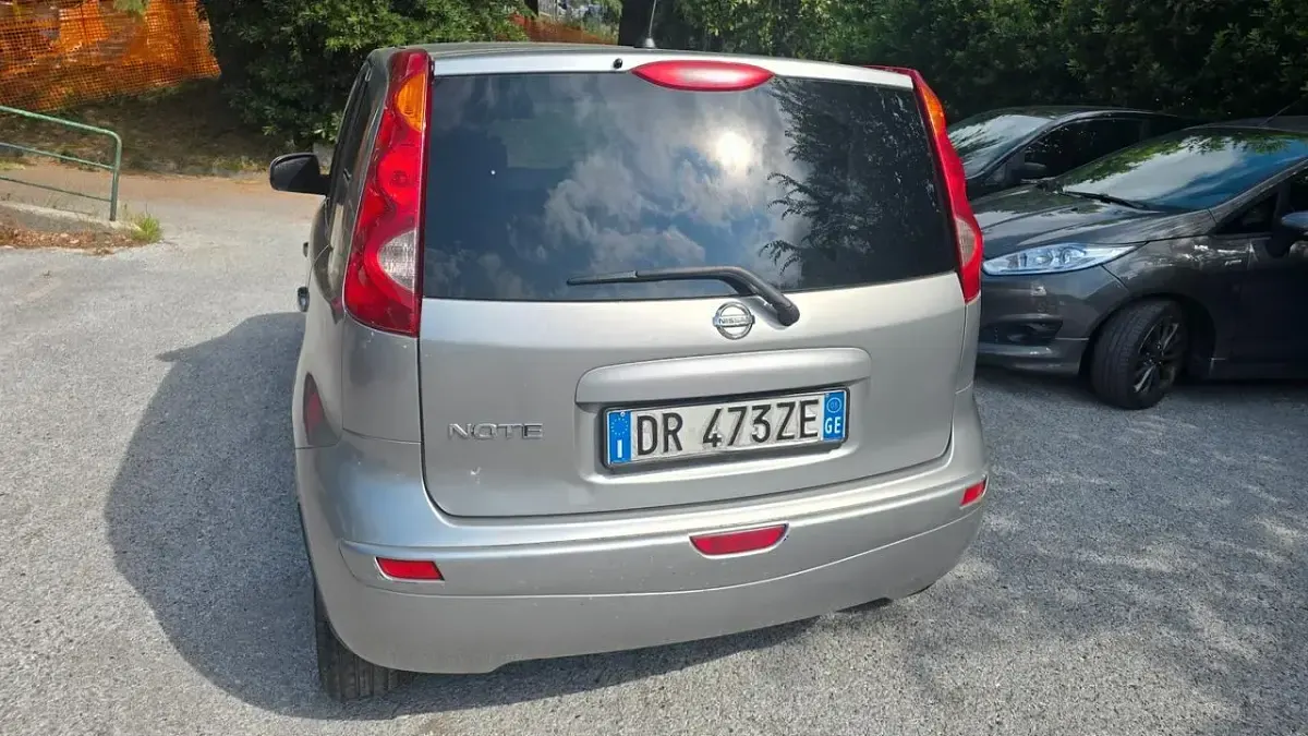 Usata Nissan Note Visia 88 CV (64 kW) 2008 Argento Utilitaria