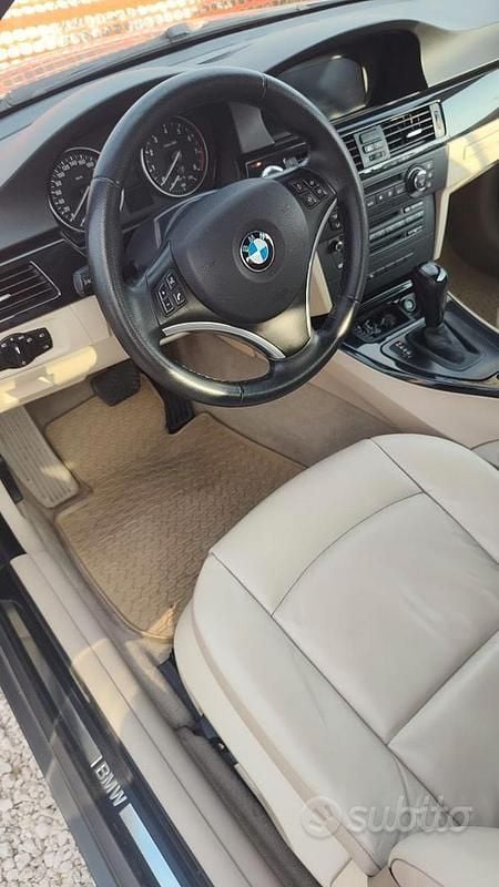 Usata BMW 325 Cabriolet Efficient Dynamics 218 CV (160 kW) 2007 Grigio Cabrio
