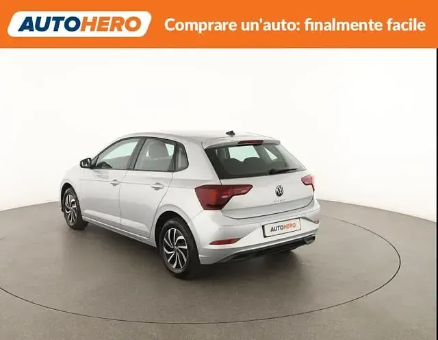 Usata VW Polo Life 95 CV (69 kW) 2023 Argento Utilitaria