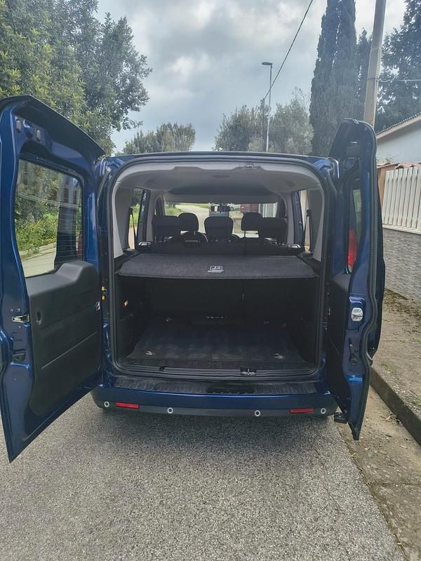 Usata Fiat Doblò 119 CV (87 kW) 2019 Blu Monovolume