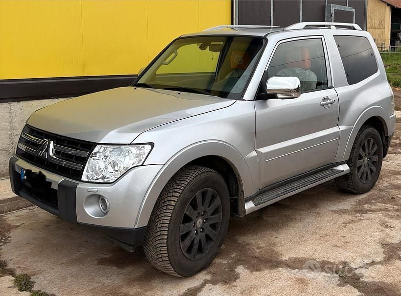 Usata Mitsubishi Pajero 170 CV (125 kW) 2008 Grigio SUV
