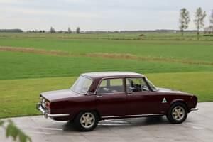 Usata Alfa Romeo 1750 116 CV (85 kW) 1971 Rosso Berlina