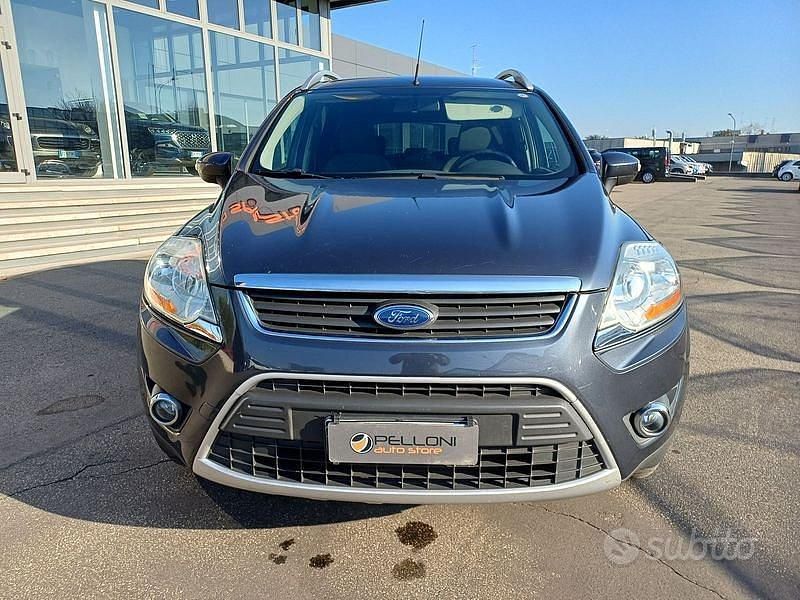 Usata Ford Kuga 136 CV (100 kW) 2010 Grigio SUV