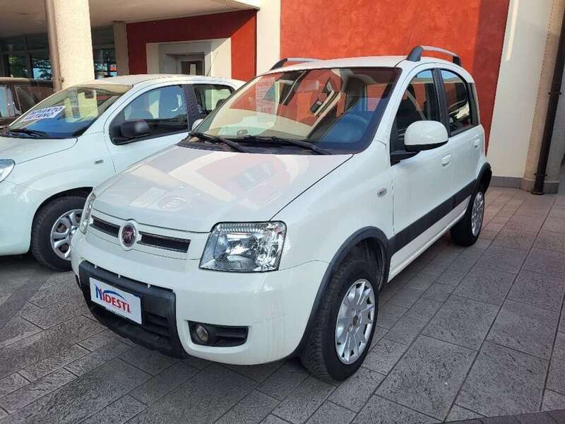Usato 2012 Fiat Panda 4x4 1.2 Benzin 69 CV (8.700 €)