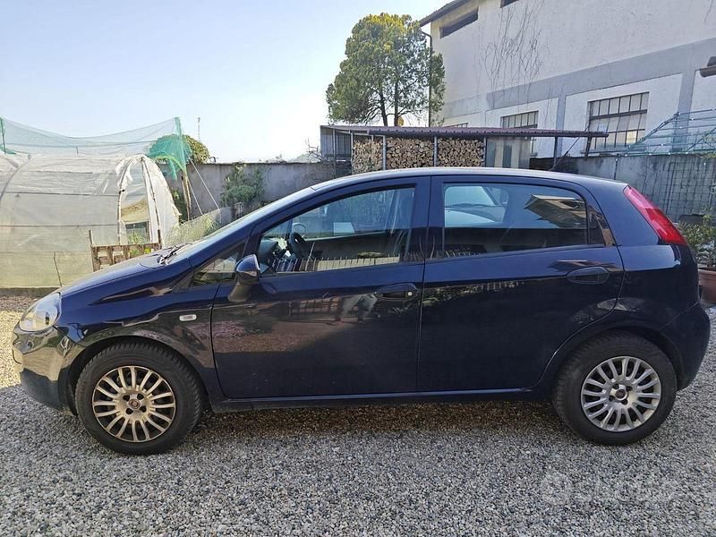 Usata Fiat Punto 77 CV (56 kW) 2015 Blu Utilitaria