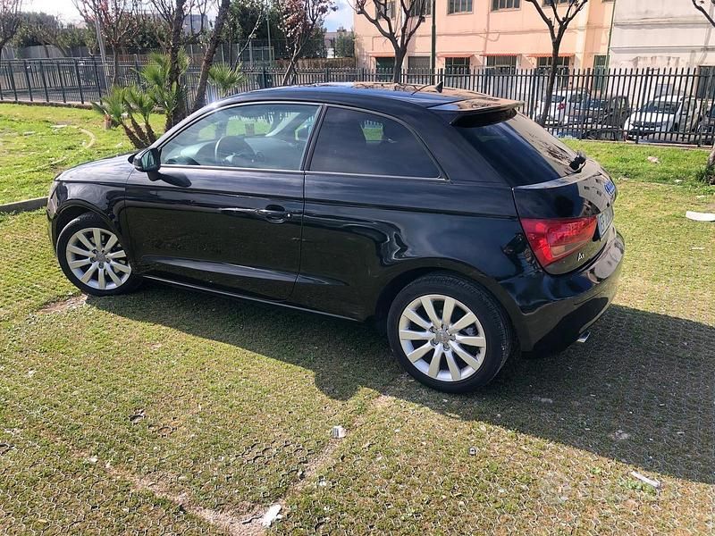 Usata Audi A1 Ambition 105 CV (77 kW) 2010 Nero Utilitaria