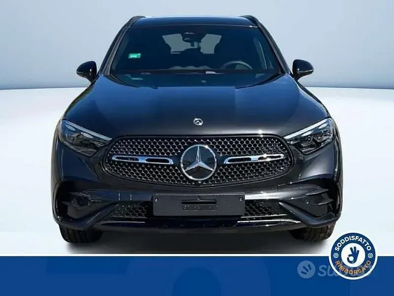 Nuova Mercedes GLC300e AMG 2026 Grigio SUV