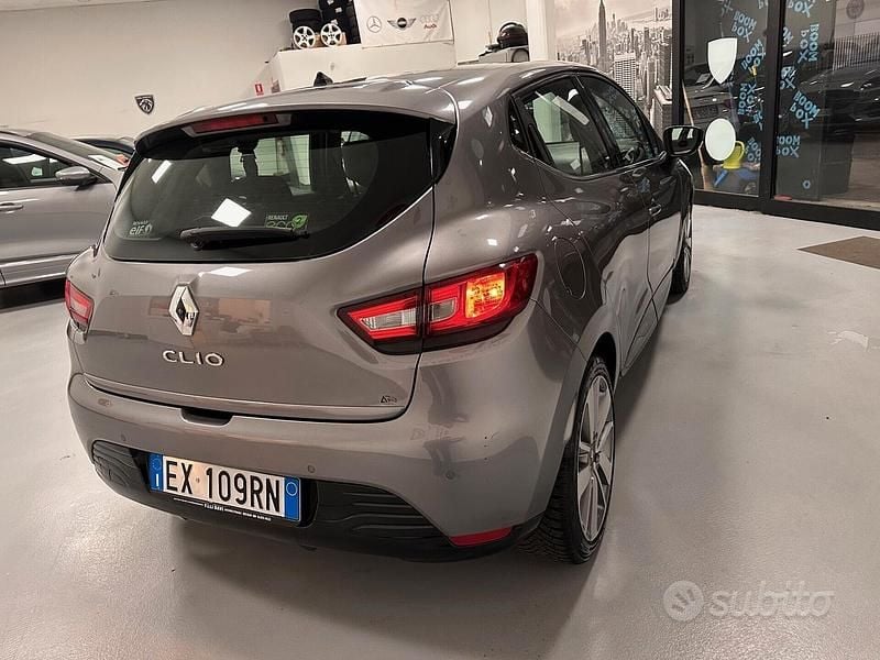 Usata Renault Clio IV 74 CV (54 kW) 2014 Grigio Berlina