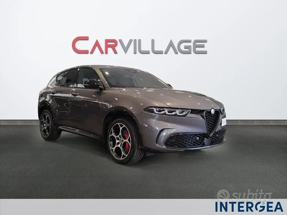 Nouă Alfa Romeo Tonale Veloce 131 CP (96 kW) 2026 Gri SUV