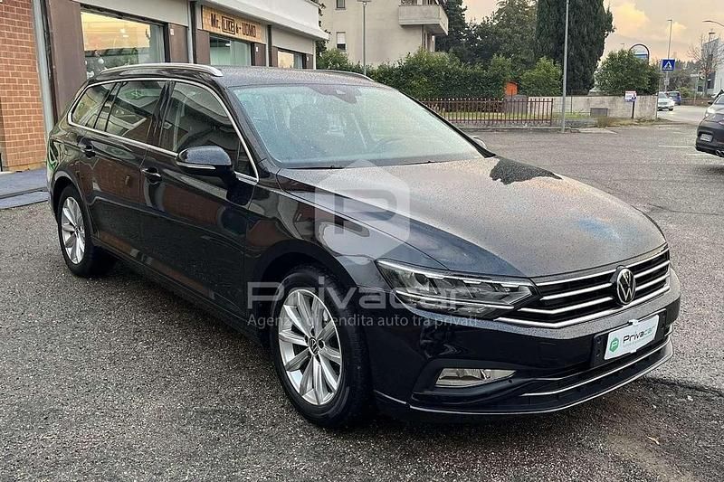 Usata VW Passat Business 122 CV (89 kW) 2021 Nero Station wagon