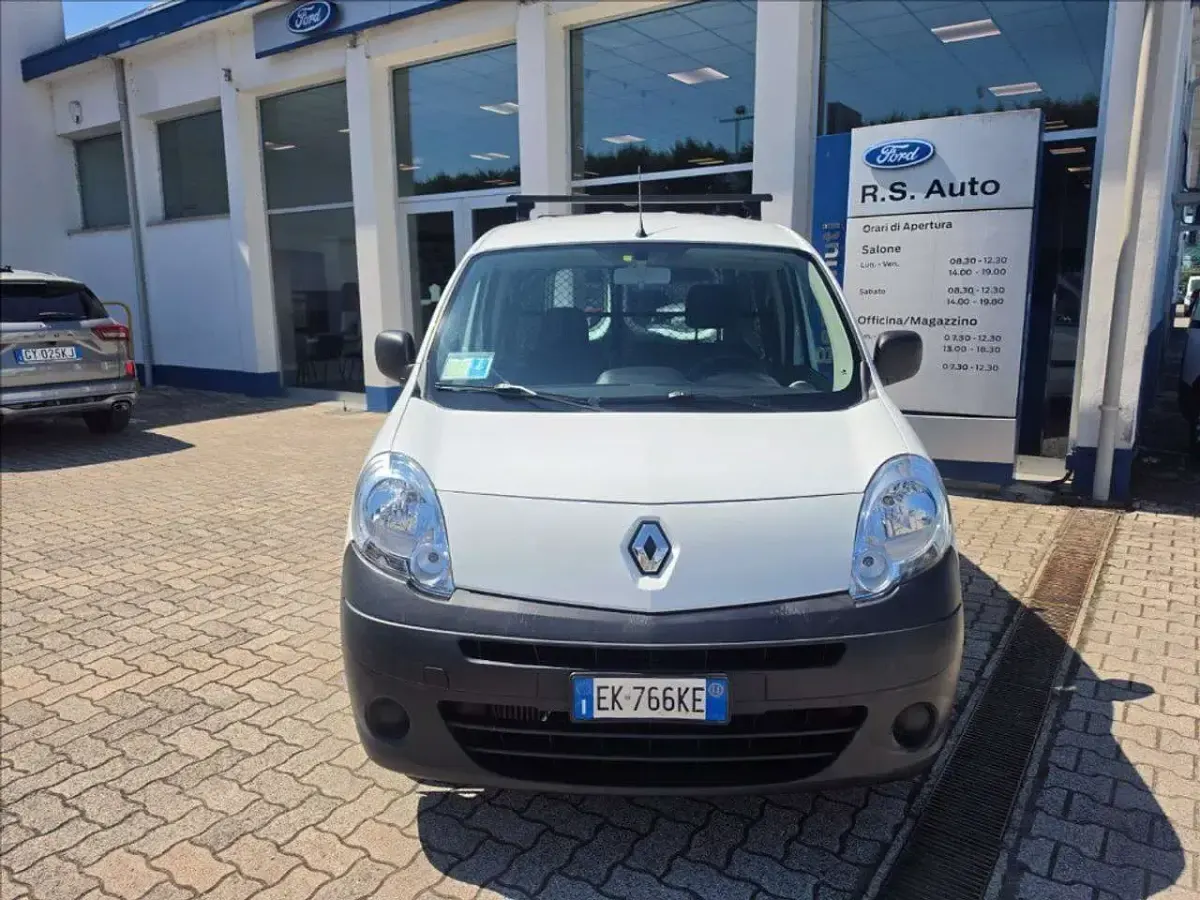 Usata Renault Kangoo 90 CV (66 kW) 2011 Bianco Monovolume