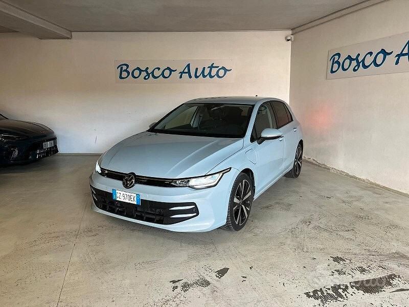 Usata VW Golf VIII Edition 204 CV (150 kW) 2025 Blu/azzurro Berlina