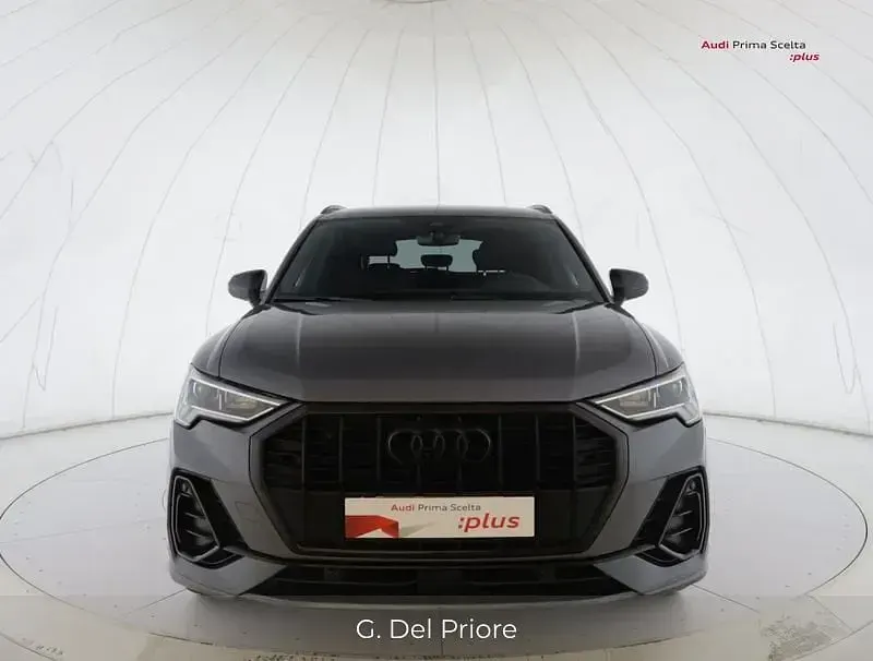 Usata Audi Q3 Ambiente 150 CV (110 kW) 2023 Grigio SUV