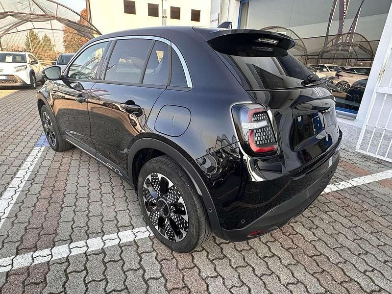 Usata Fiat 600 La Prima 101 CV (74 kW) 2025 Nero SUV