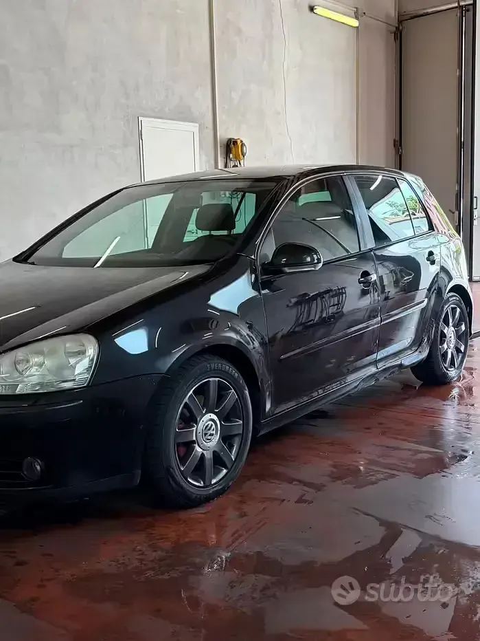 Usata VW Golf IV 140 CV (102 kW) 2005 Nero Berlina