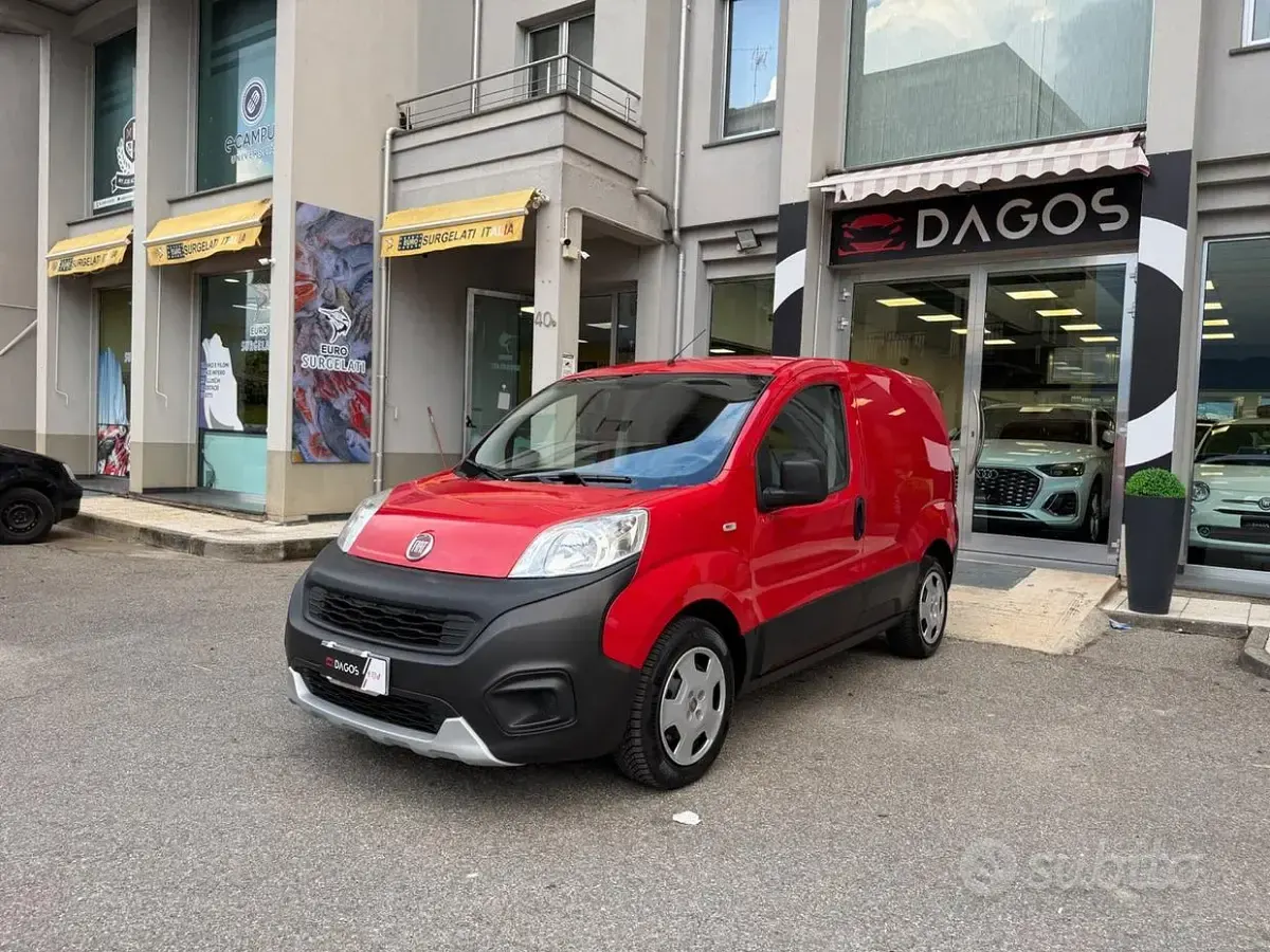 Usata Fiat Fiorino 95 CV (69 kW) 2016 Rosso Monovolume