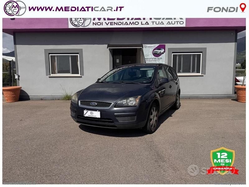 Nero Usata 2007 Ford Focus Tre volumi | 3000 € (Buon prezzo) - Immagine 1/4