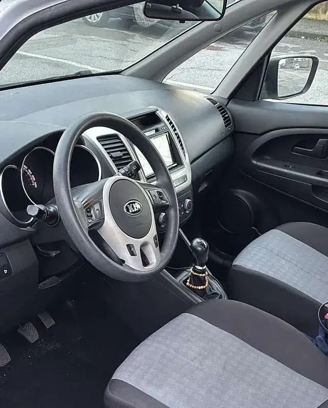 Usata Kia Venga Active 90 CV (66 kW) 2018 Utilitaria