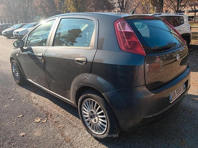 Usata Fiat Grande Punto 95 CV (69 kW) 2007 Grigio Utilitaria
