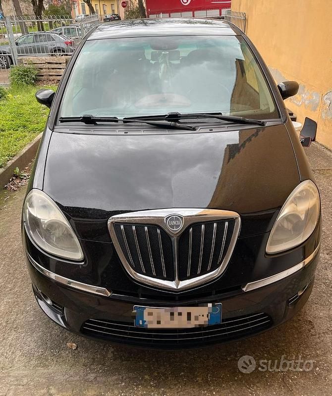 Usata Lancia Musa 120 CV (88 kW) 2009 Nero Monovolume