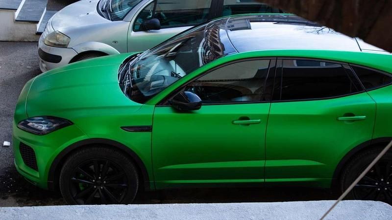 Usata Jaguar E-Pace R-Dynamic 150 CV (110 kW) 2020 Verde SUV