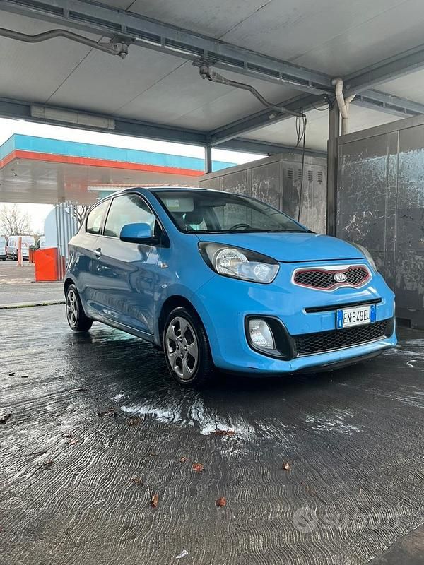 Usado Kia Picanto 69 CV (50 kW) 2012 Azul Utilitario