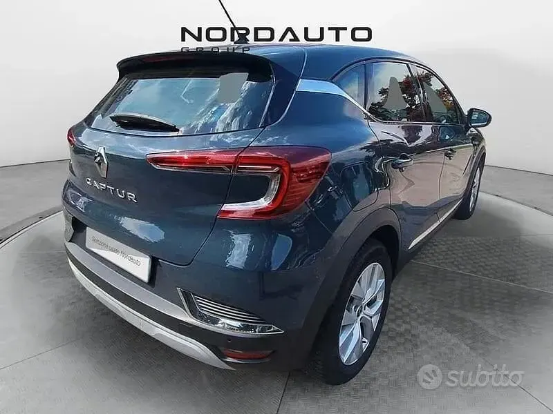 Usata Renault Captur Intens 101 CV (74 kW) 2020 Grigio SUV