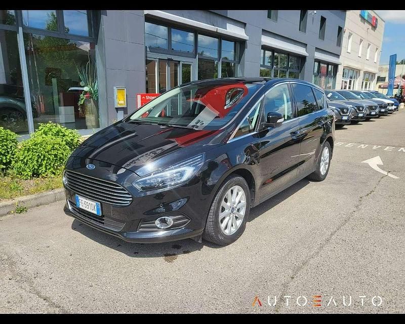 Nero Usata 2016 Ford S-MAX Titanium S Monovolume | 14.900 € (Buon prezzo) - Immagine 1/4