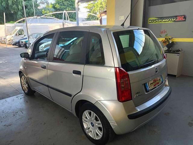 Usata Fiat Idea Dynamic 101 CV (74 kW) 2005 Grigio Monovolume