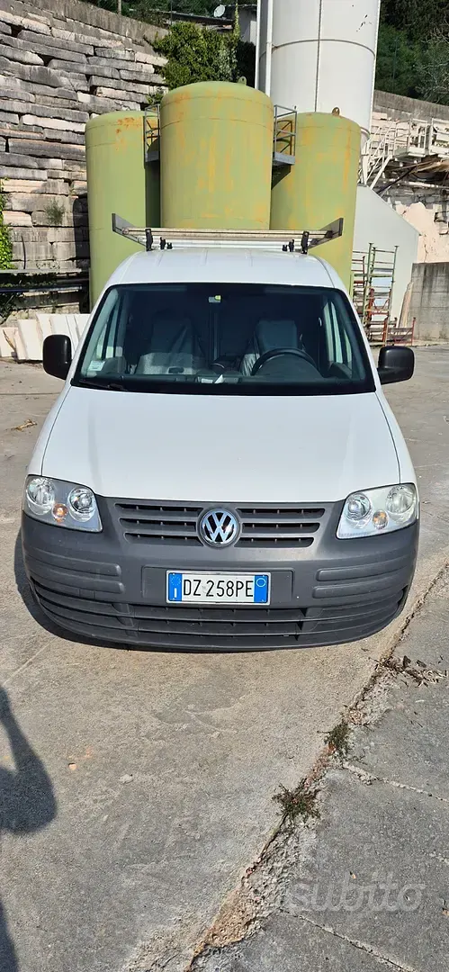 Begagnad VW Caddy 64 HK (47 kW) 2009 Vit Minibuss
