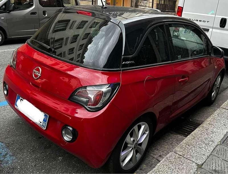 Usata Opel Adam Rocks 69 CV (50 kW) 2016 Rosso Utilitaria