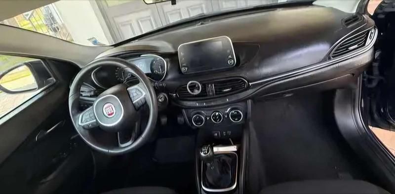 Usata Fiat Tipo Lounge 120 CV (88 kW) 2016 Blu/azzurro Berlina