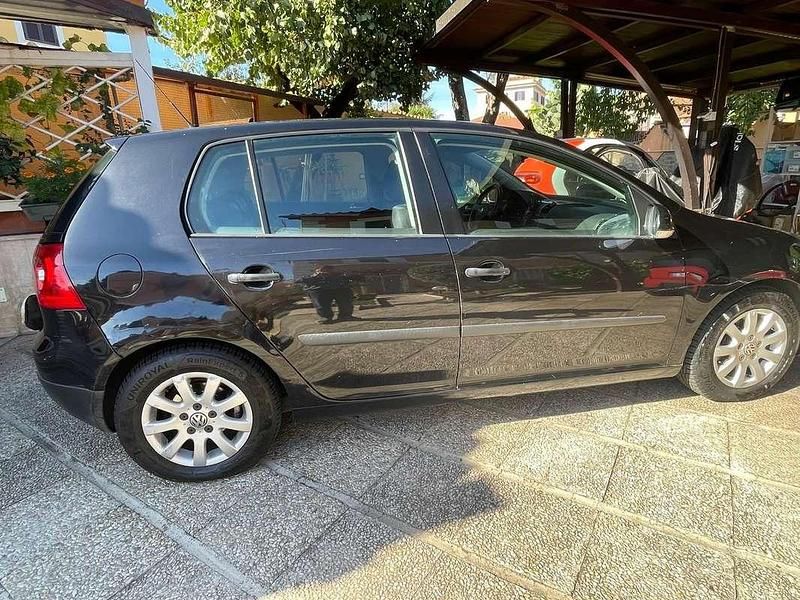Usata VW Golf V Comfortline 105 CV (77 kW) 2007 Berlina