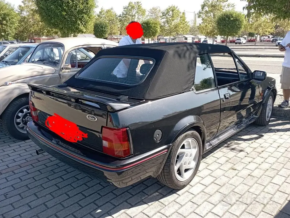 Usata Ford Escort Cabriolet 102 CV (75 kW) 1989 Cabrio