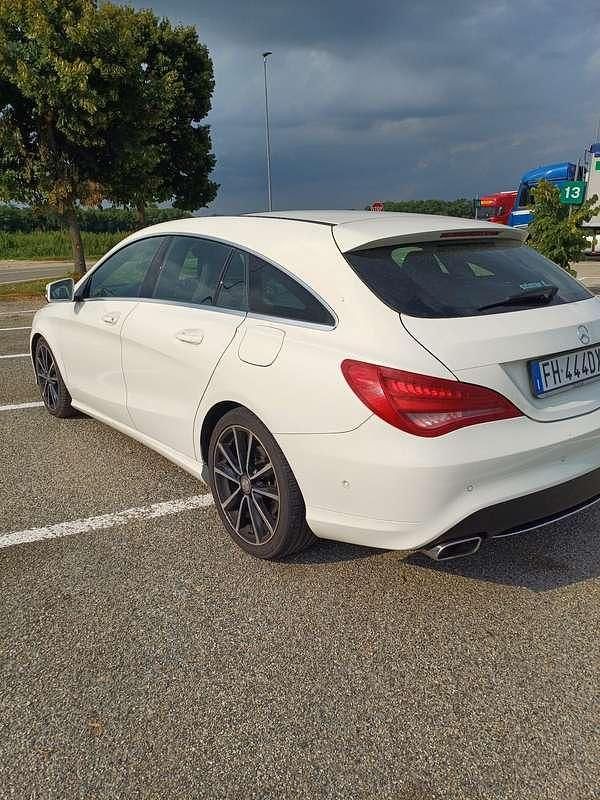 Usata Mercedes CLA220 Shooting Brake Premium 177 CV (130 kW) 2017 Station wagon