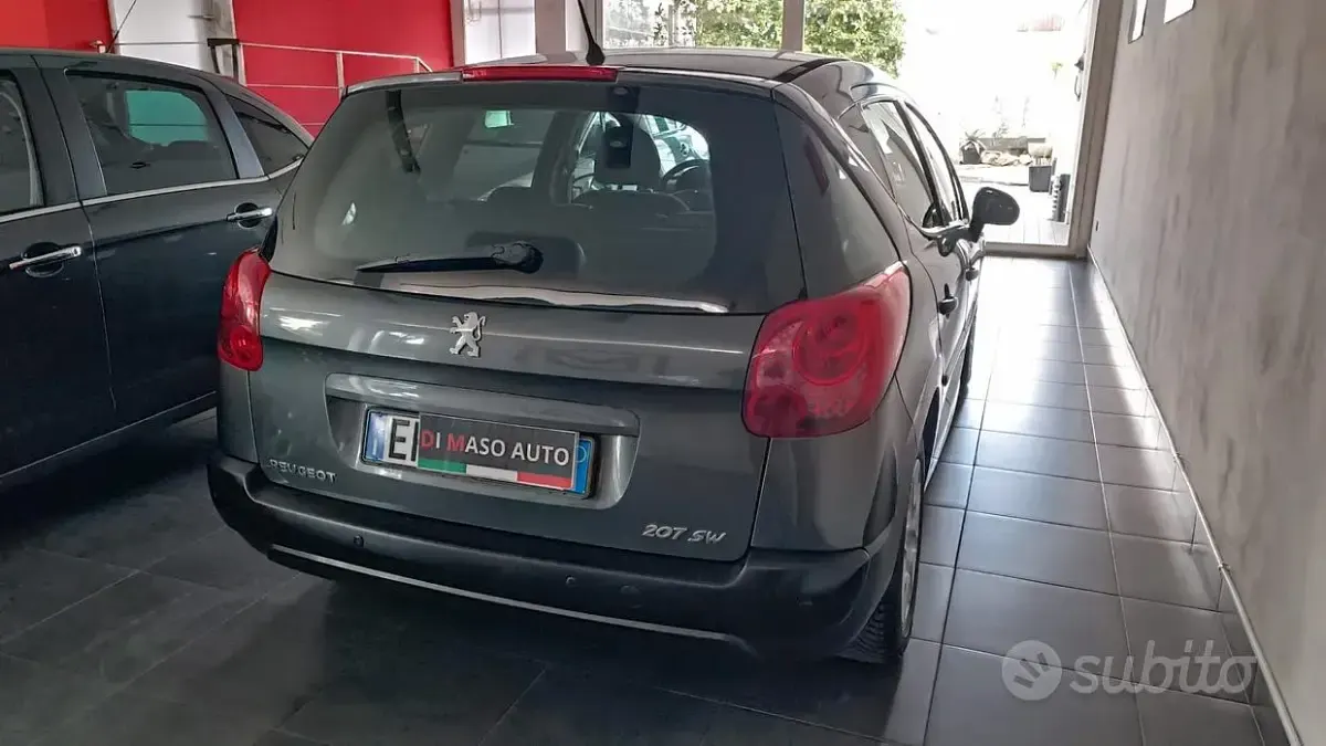 Usata Peugeot 207 Access 70 CV (51 kW) 2011 Grigio Station wagon