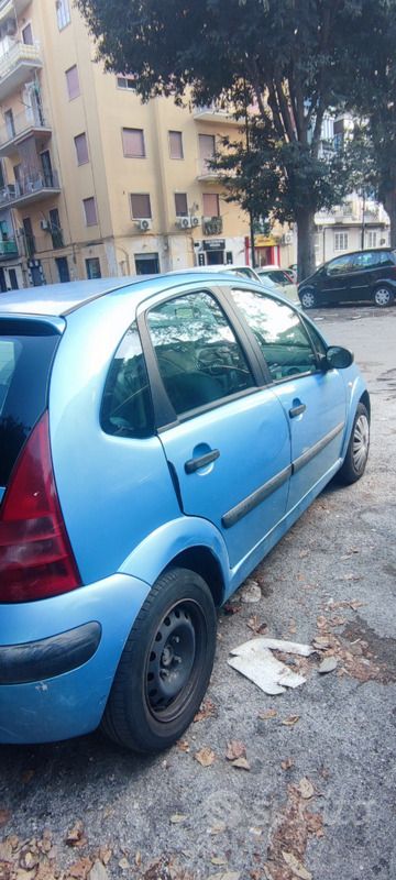 Usata 2002 Citroën C3 Due volumi | 800 € (Buon prezzo) - Immagine 1/4