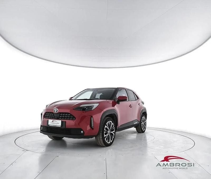 Usata Toyota Yaris Cross Lounge 92 CV (67 kW) 2021 Rosso SUV