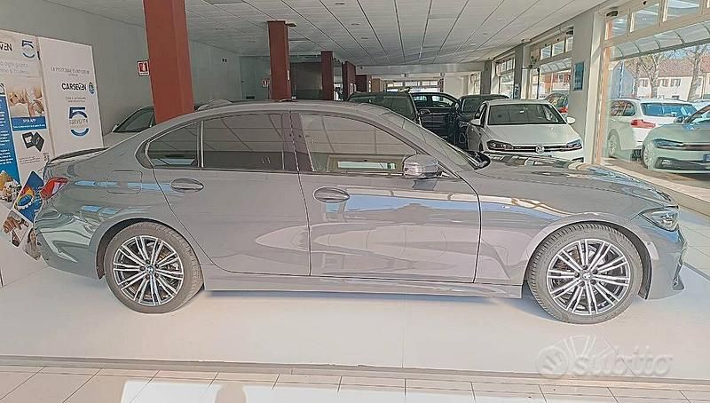 Usata BMW 318 M Sport 150 CV (110 kW) 2022 Grigio Berlina