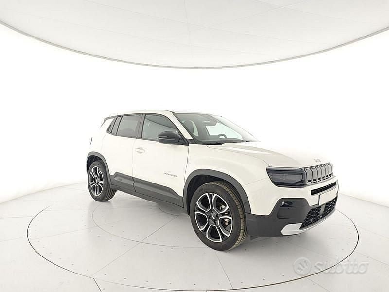 Begagnad Jeep Avenger Summit 101 HK (74 kW) 2025 SUV