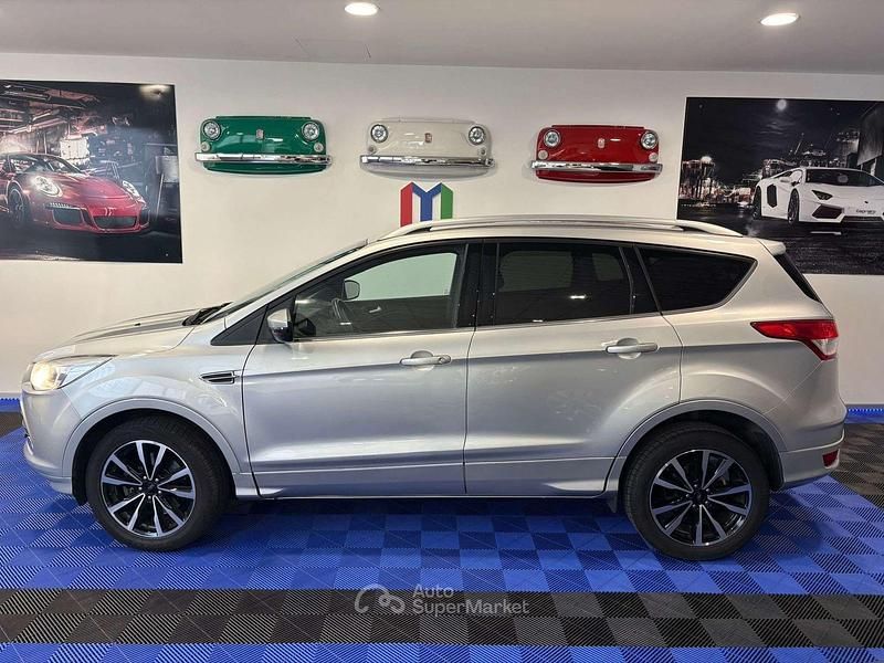 Usata Ford Kuga ST-Line 120 CV (88 kW) 2016 Grigio SUV