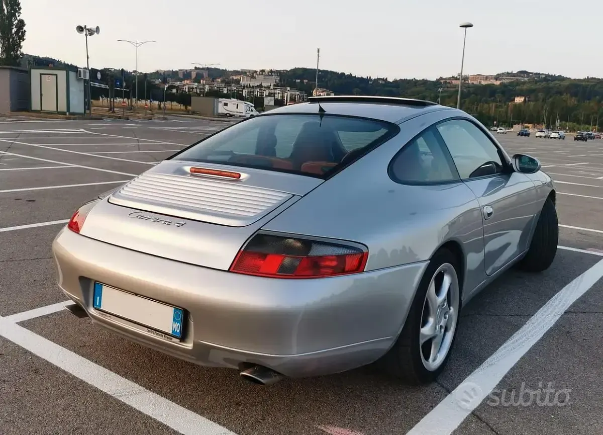 Usata Porsche 911 Carrera 300 CV (220 kW) 2000 Coupé