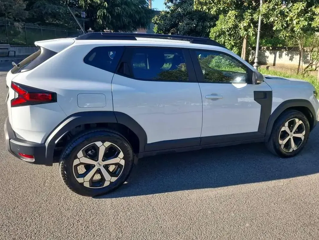 Usata Dacia Duster Extreme 101 CV (74 kW) 2025 Bianco SUV
