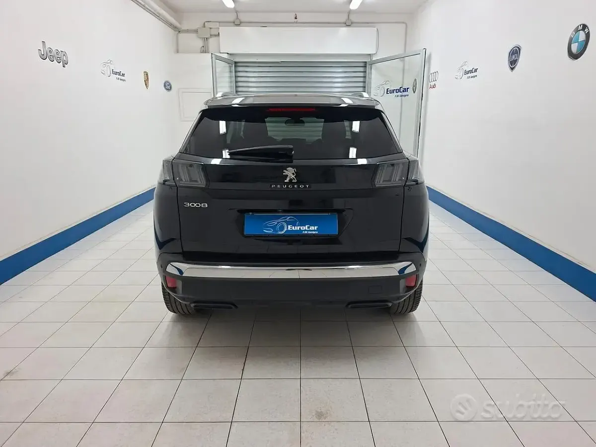 Usata Peugeot 3008 Allure 131 CV (96 kW) 2021 Nero SUV