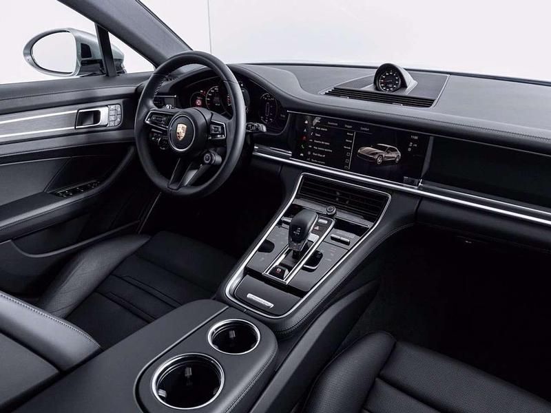 Usata Porsche Panamera Platinum Edition 330 CV (242 kW) 2023 Argento Berlina