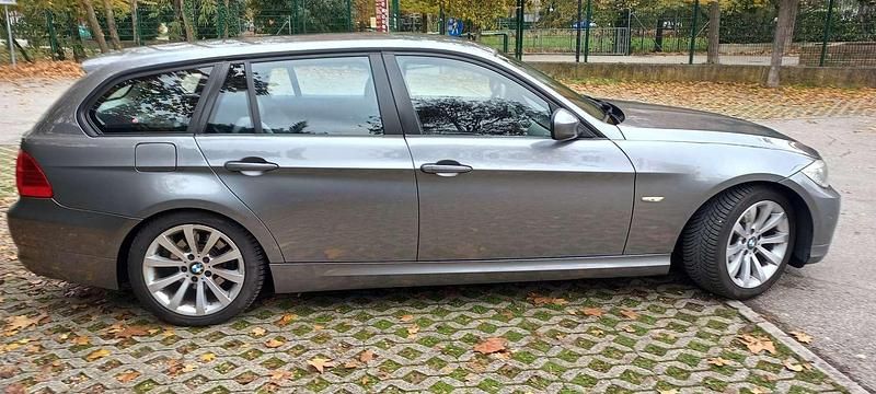 Usata BMW 318 143 CV (105 kW) 2009 Grigio Station wagon