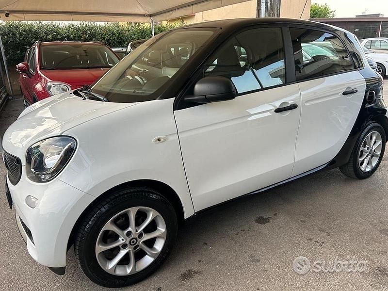 Usata Smart ForFour Passion 70 CV (51 kW) 2019 Bianco Utilitaria