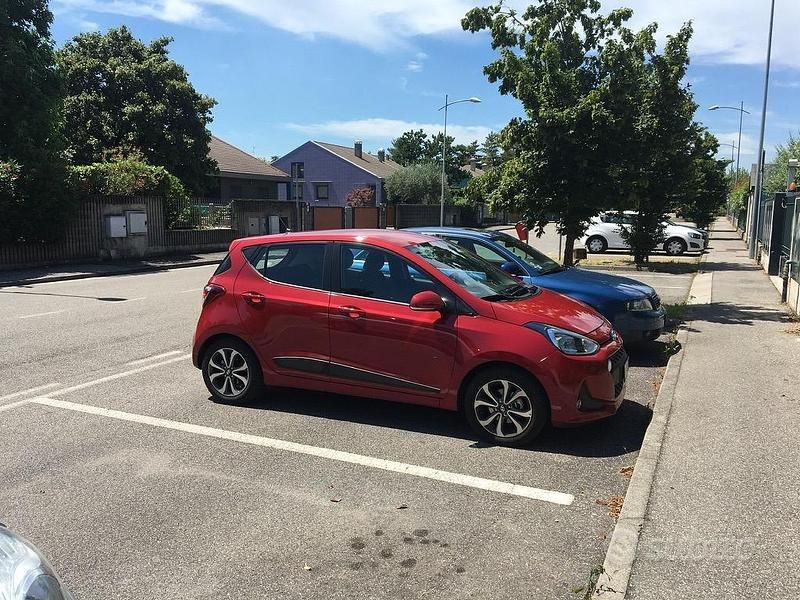 Usata Hyundai i10 Style 67 CV (49 kW) 2018 Rosso Utilitaria